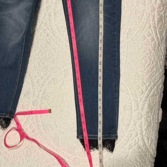 White House Black Market Classic-Rise Black Lace Hem Skinny Ankle Jeans 6 - Picture 14 of 15